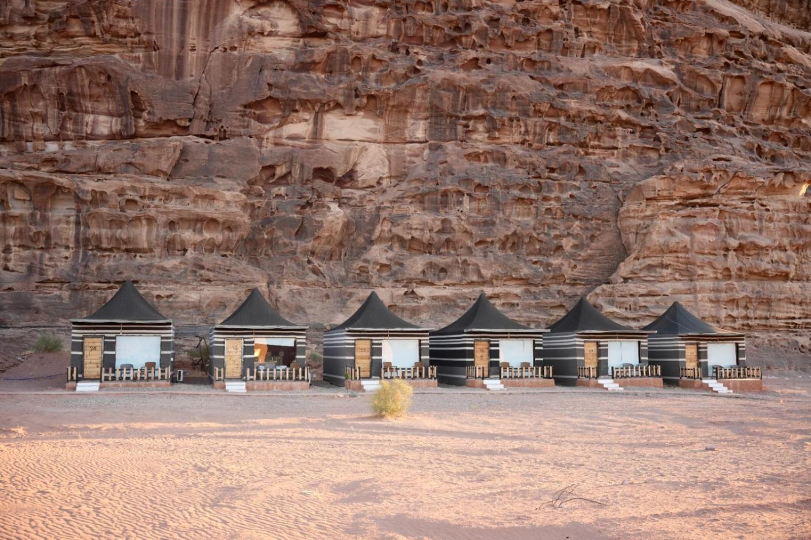 Shaheen Camp Wadi Rum Ngoại thất bức ảnh