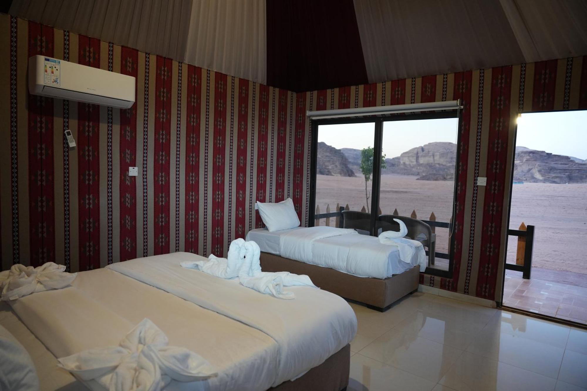 Shaheen Camp Wadi Rum Ngoại thất bức ảnh